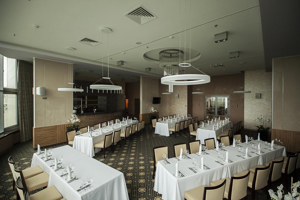 Victoria & Spa Minsk Buitenkant foto